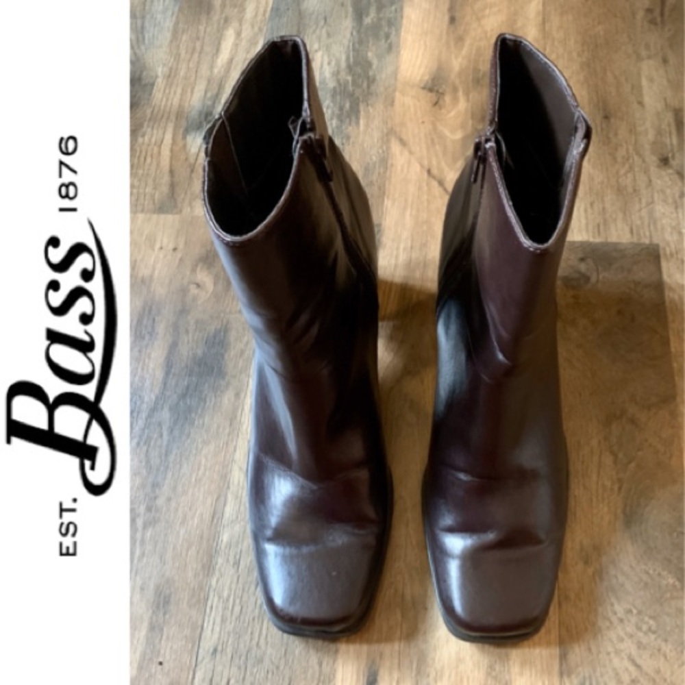G.H. Bass & CO Sicily Brown Boots Size 9M
